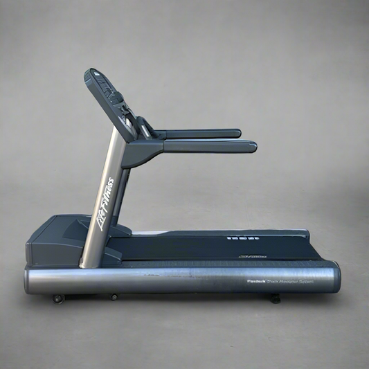 Life Fitness 95Ti Treadmill