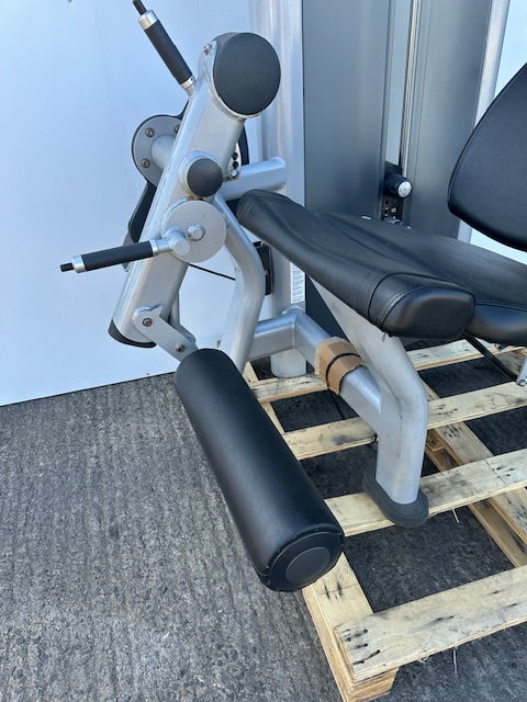Life Fitness Signature Leg Extension