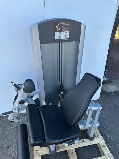Life Fitness Signature Leg Extension