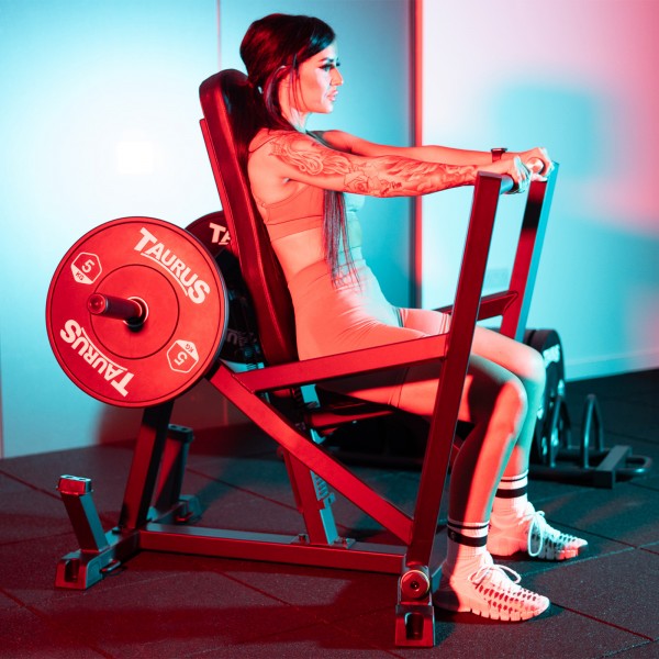 Taurus_Pro_Iso_Seated_Chest_Press_During_Exercise_1600_1600_600