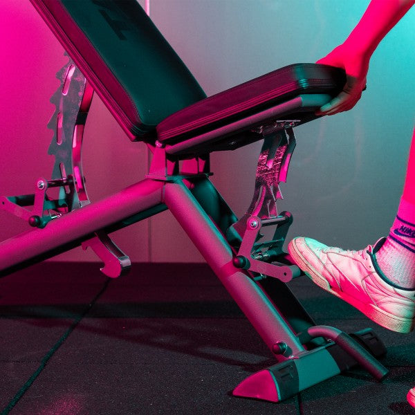 Taurus_SEBR2580_B900_Weight_Bench_Lifestyle_Adjustment_1600x1600px_600