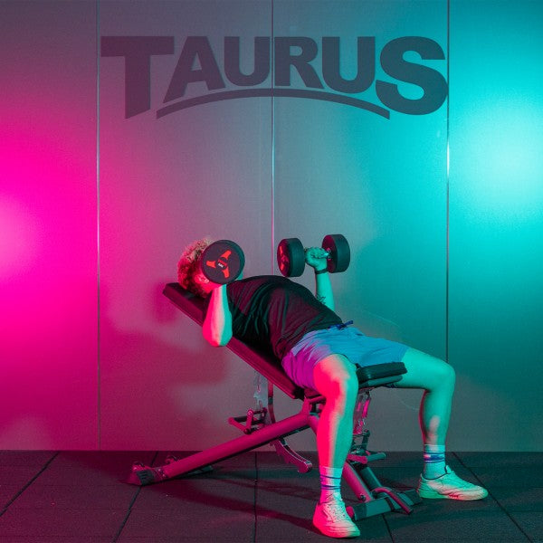 Taurus_SEBR2580_B900_Weight_Bench_Lifestyle_Press_1600x1600px_600