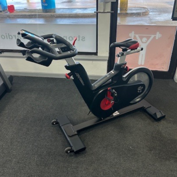 Life fitness deals bike ic6